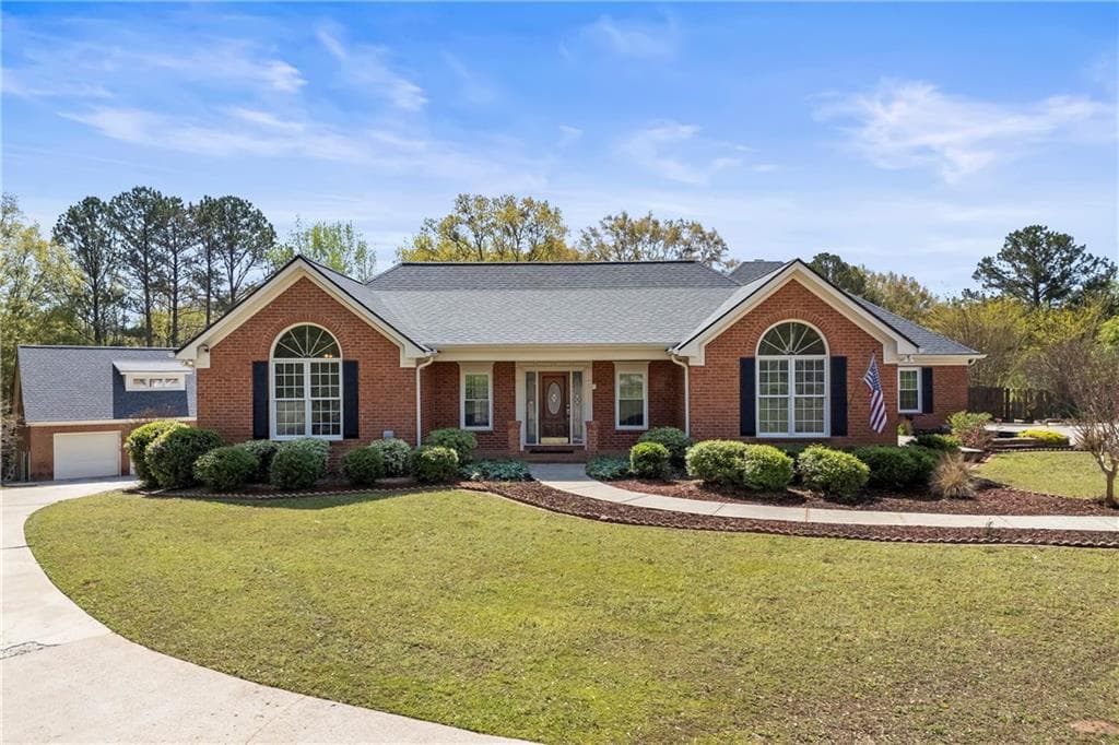 6 bedroom, 4 bathroom single family residence sold at 1270 Grapevine Trail, Monroe, GA 30656