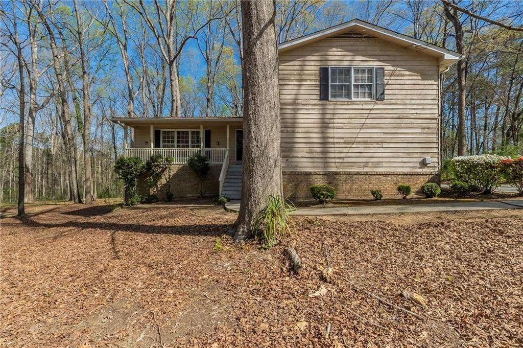 4 bedroom, 3 bathroom single family residence sold at 3637 Windmill Road, Ellenwood, GA 30294