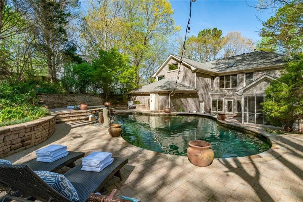 4 bedroom, 5 bathroom single family residence sold at 649 Lakeshore Drive, Berkeley Lake, GA 30096