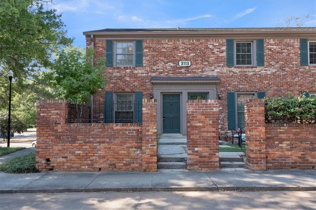 2 bedroom, 2 bathroom condominium sold at 3113 Colonial Way A, Atlanta, GA 30341