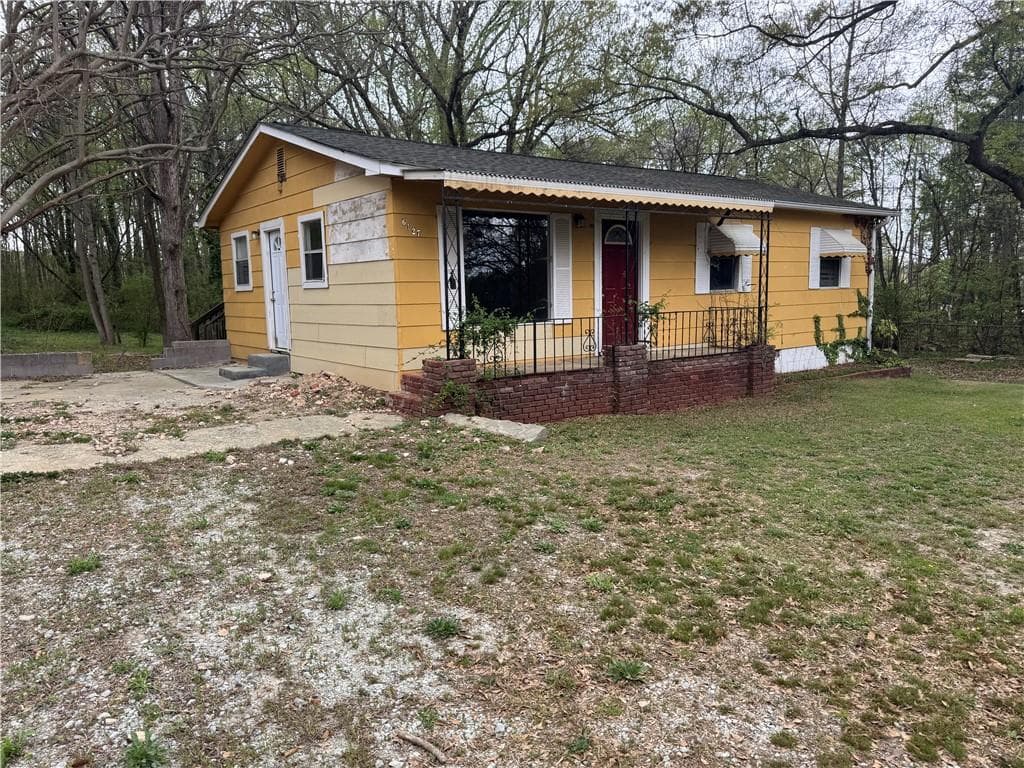 6127 Pinegrove Road