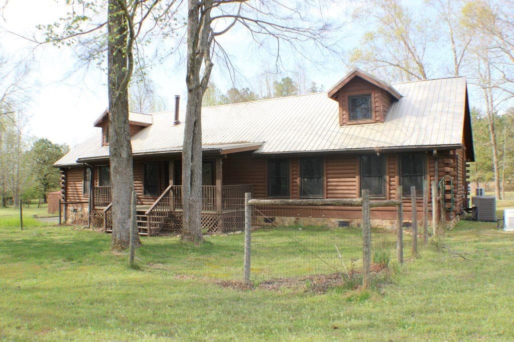 512 E Valley Road, Rydal, GA 30171 — most recent listing photo