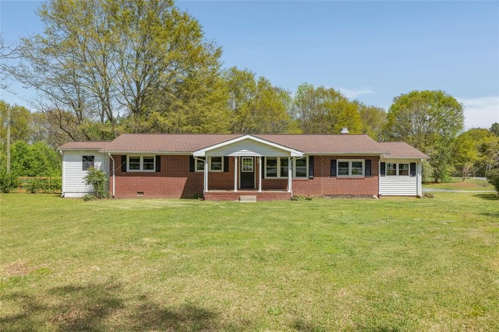 3 bedroom, 2 bathroom single family residence sold at 35 Adams Place Drive, Royston, GA 30662