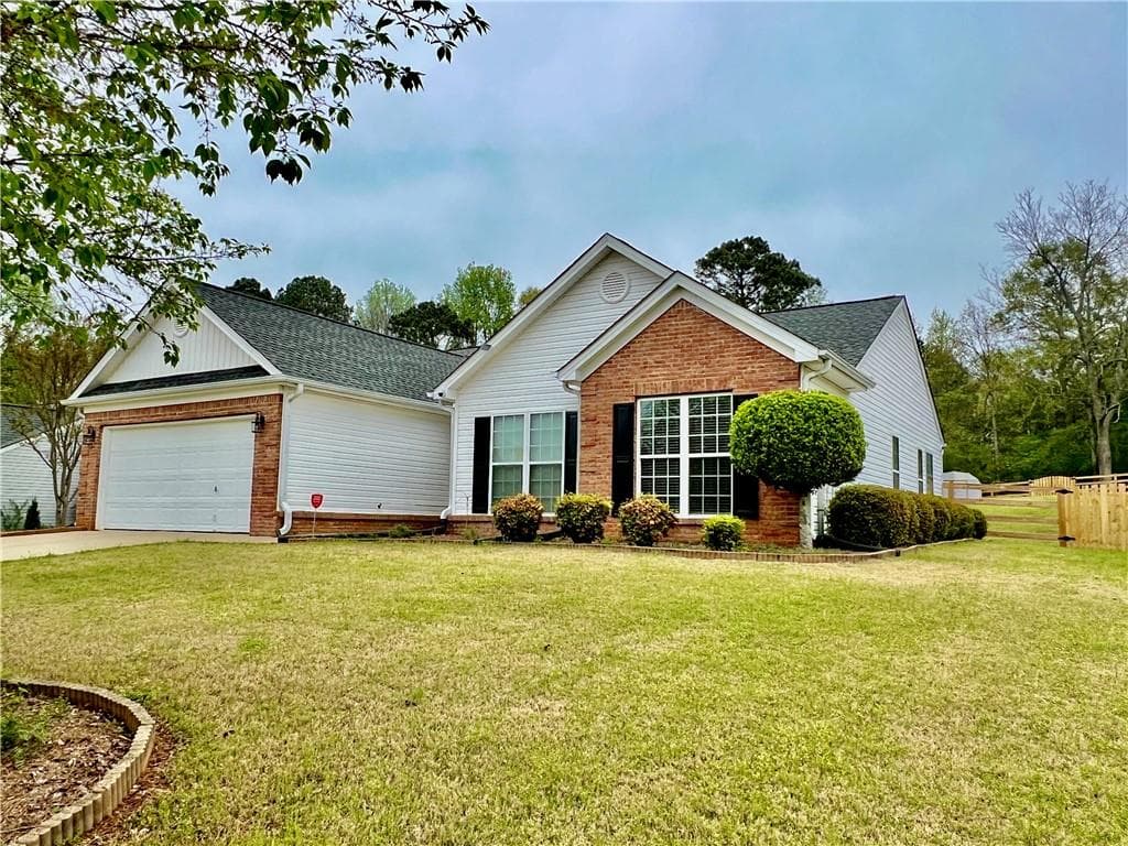 3 bedroom, 2 bathroom single family residence sold at 819 Custom Lane, Winder, GA 30680