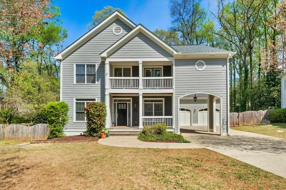3 bedroom, 3 bathroom single family residence sold at 2362 Glynn Drive, Atlanta, GA 30316