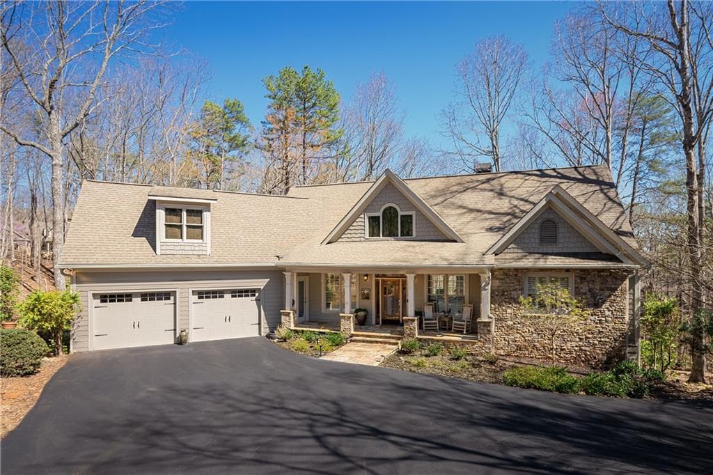 5 bedroom, 4 bathroom single family residence sold at 131 Waterford Way, Jasper, GA 30143
