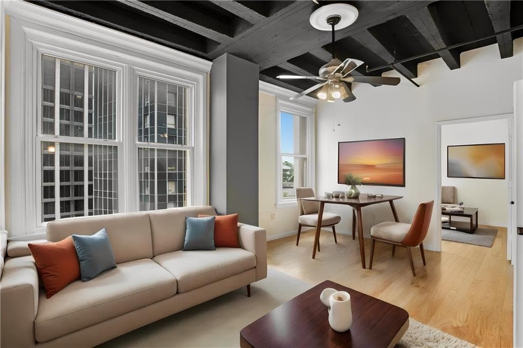 2 bedroom, 2 bathroom, 902 sq ft condominium sold at 32 Peachtree Street 1303, Atlanta, GA 30303