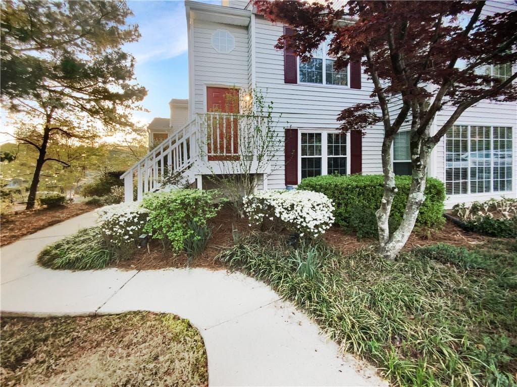 2 bedroom, 2 bathroom condominium sold at 110 Glenleaf Drive, Peachtree Corners, GA 30092