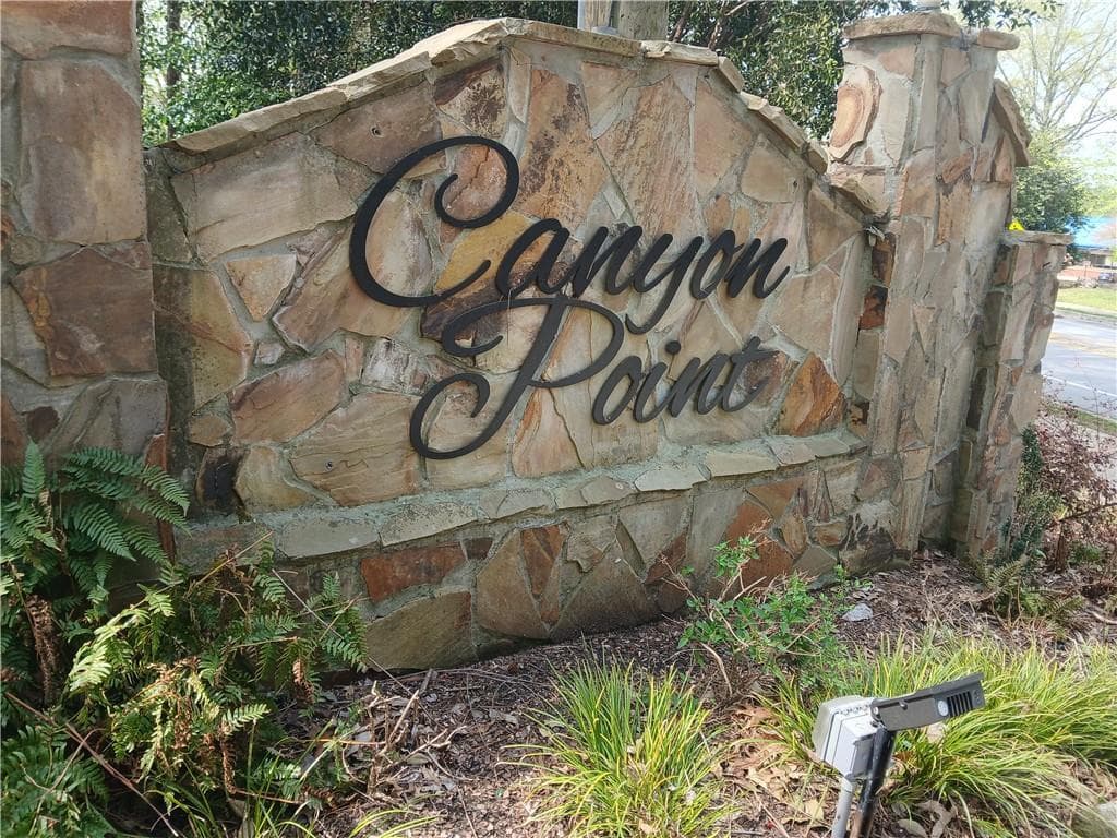 2 bedroom, 2 bathroom condominium sold at 3011 Canyon Point Circle, Roswell, GA 30076