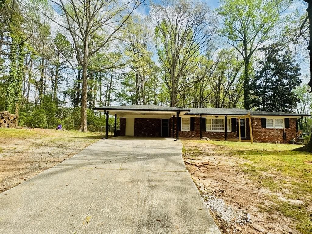 3 bedroom, 2 bathroom single family residence sold at 3947 Pleasant Trail, Doraville, GA 30340