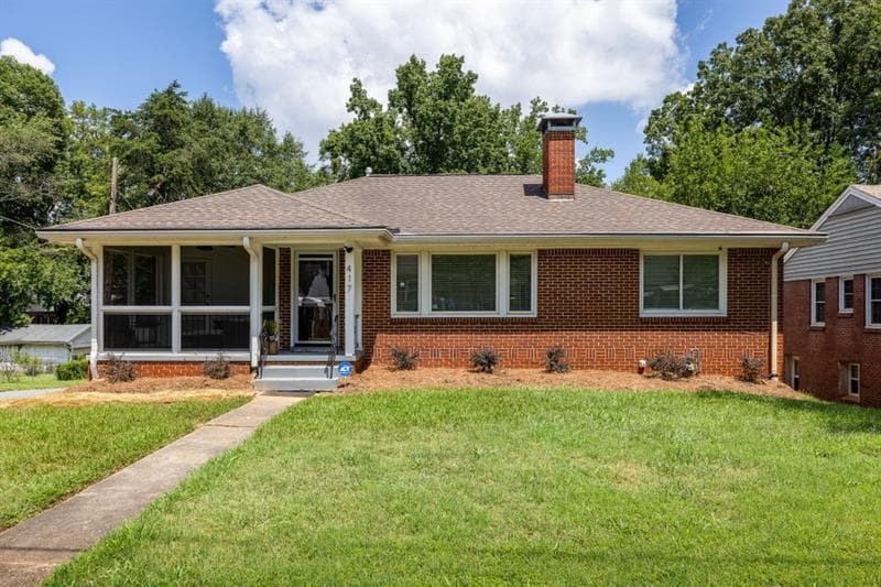 4 bedroom, 3 bathroom single family residence sold at 417 Lynnhaven Drive, Atlanta, GA 30310