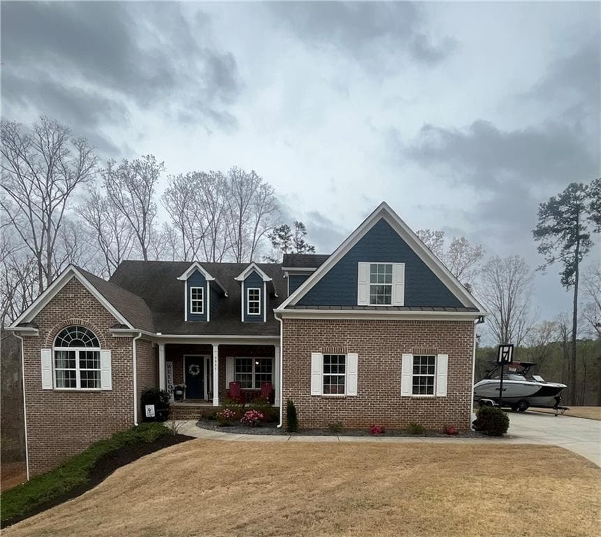 4 bedroom, 3 bathroom single family residence sold at 3537 Laurel River Point, Gainesville, GA 30504