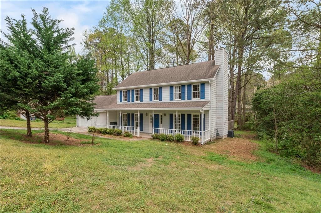 3 bedroom, 3 bathroom single family residence sold at 9992 Neuchatel Crescent, Jonesboro, GA 30238
