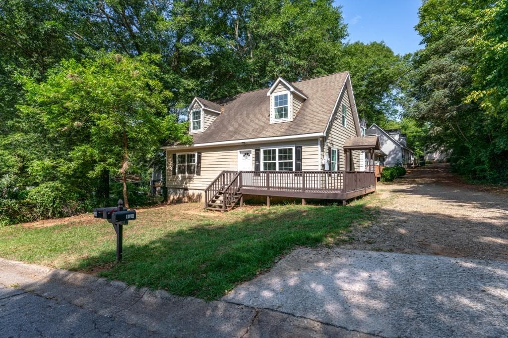 4 bedroom, 3 bathroom single family residence sold at 110 Simmons Street, Athens, GA 30601