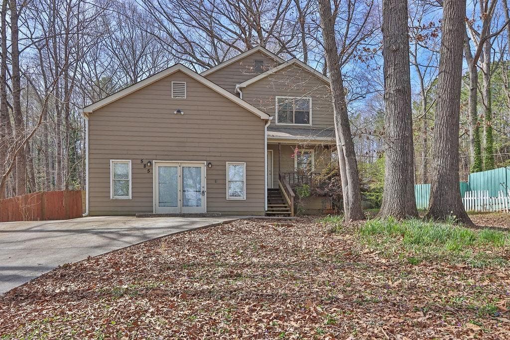 585 Lake Drive, Snellville, GA 30039 — most recent listing photo