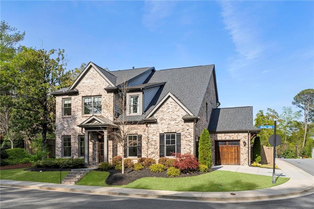 4 bedroom, 5 bathroom single family residence sold at 1720 Barclay Close, Atlanta, GA 30318