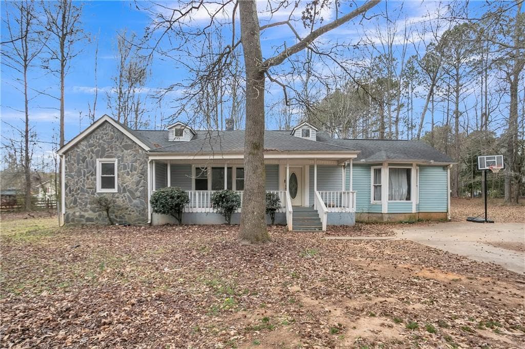 4 bedroom, 4 bathroom single family residence sold at 265 Winding Stream Trail, Hampton, GA 30228