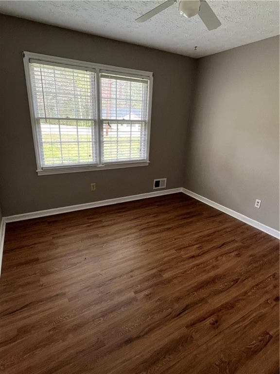 4 bedroom, 3 bathroom, 1,797 sq ft single family residence under contract at 868 Whispering Way, Winder, GA 30680 — photo 5