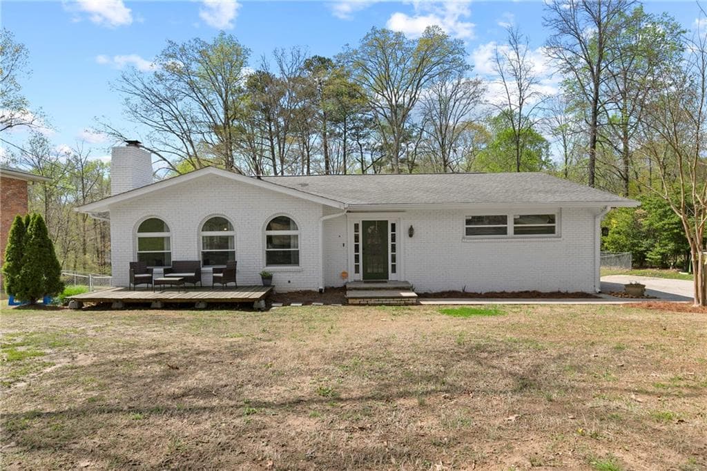 3 bedroom, 4 bathroom single family residence sold at 5906 Rosie Lane, Mableton, GA 30126