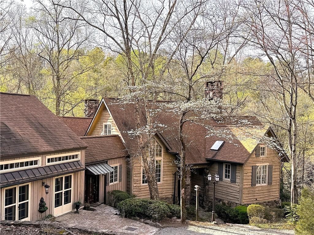 4 bedroom, 5 bathroom single family residence sold at 1568 Chubb Road, Cave Spring, GA 30124