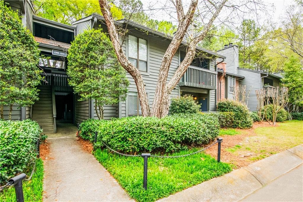 2 bedroom, 2 bathroom condominium sold at 1207 Mcclelen Way, Decatur, GA 30033