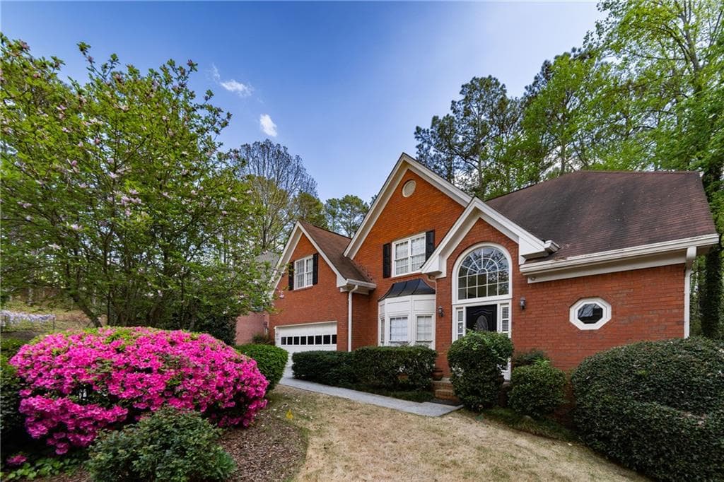 6 bedroom, 5 bathroom, 4,397 sq ft single family residence sold at 3117 Kings Arms Court, Atlanta, GA 30345