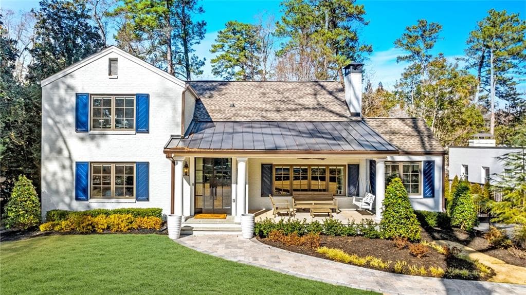 4 bedroom, 4 bathroom single family residence sold at 660 Old Ivy Road, Atlanta, GA 30342