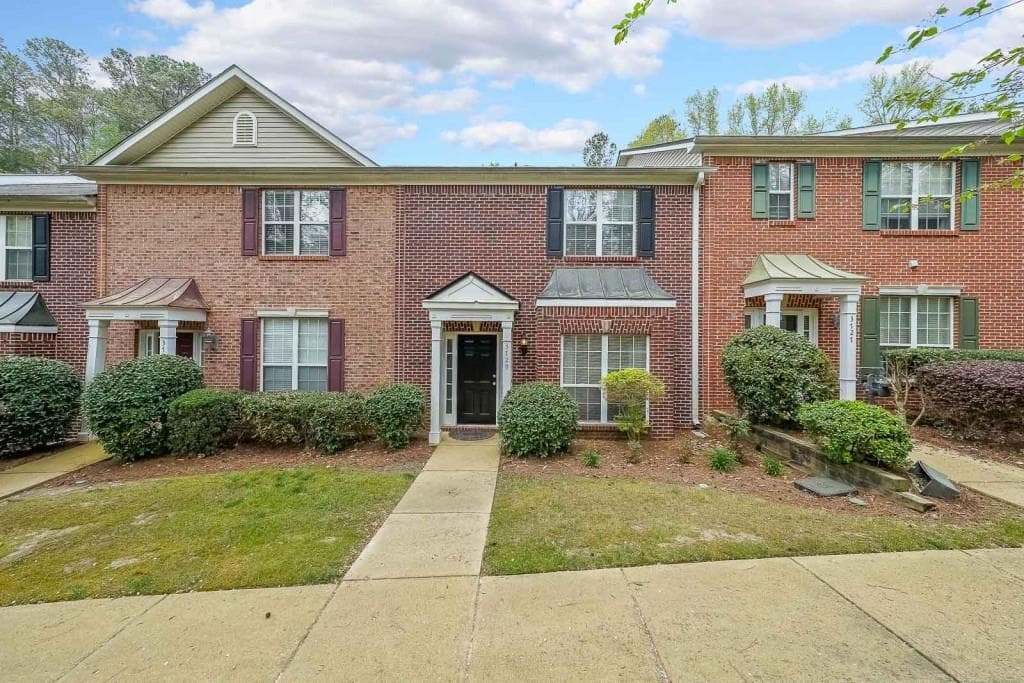 2 bedroom, 3 bathroom, 1,558 sq ft townhouse sold at 3729 Town Square Circle 6, Kennesaw, GA 30144