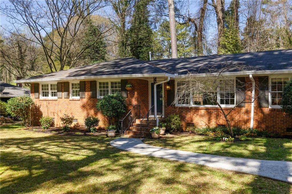 3 bedroom, 3 bathroom single family residence sold at 3095 Meadow Lark Lane, Atlanta, GA 30344