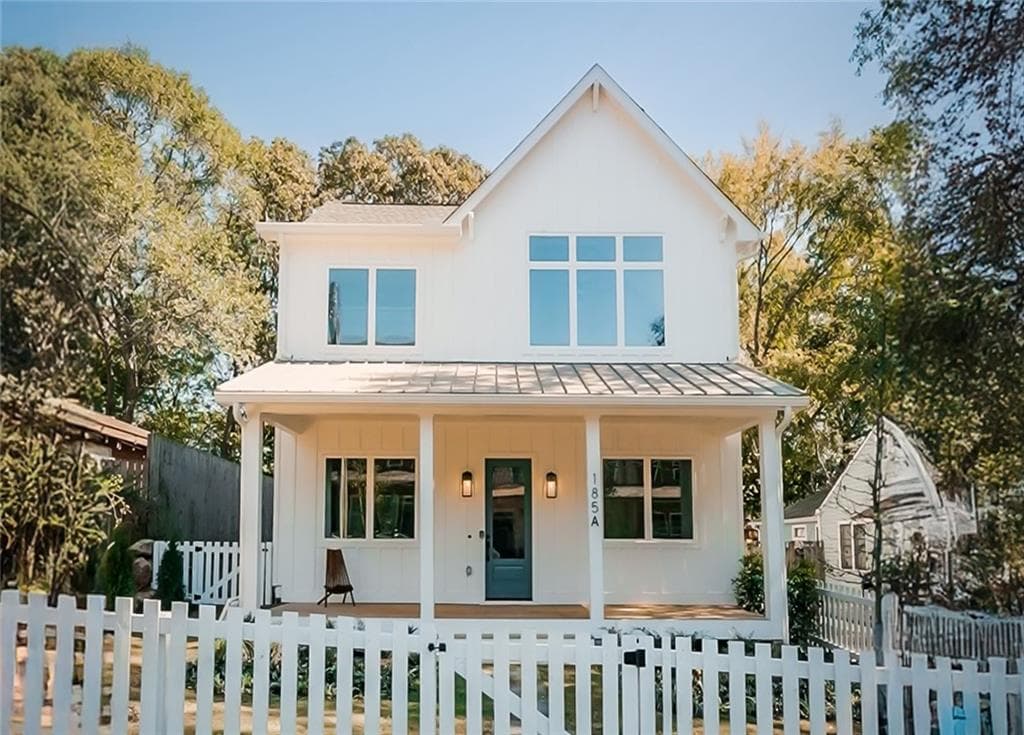 4 bedroom, 3 bathroom townhouse sold at 185 Marion A, Atlanta, GA 30307