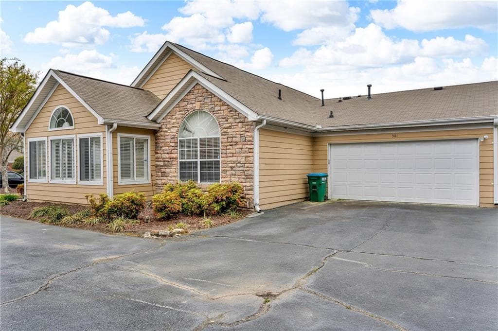 2191 Rockbridge Road 501, Stone Mountain, GA 30087 — most recent listing photo