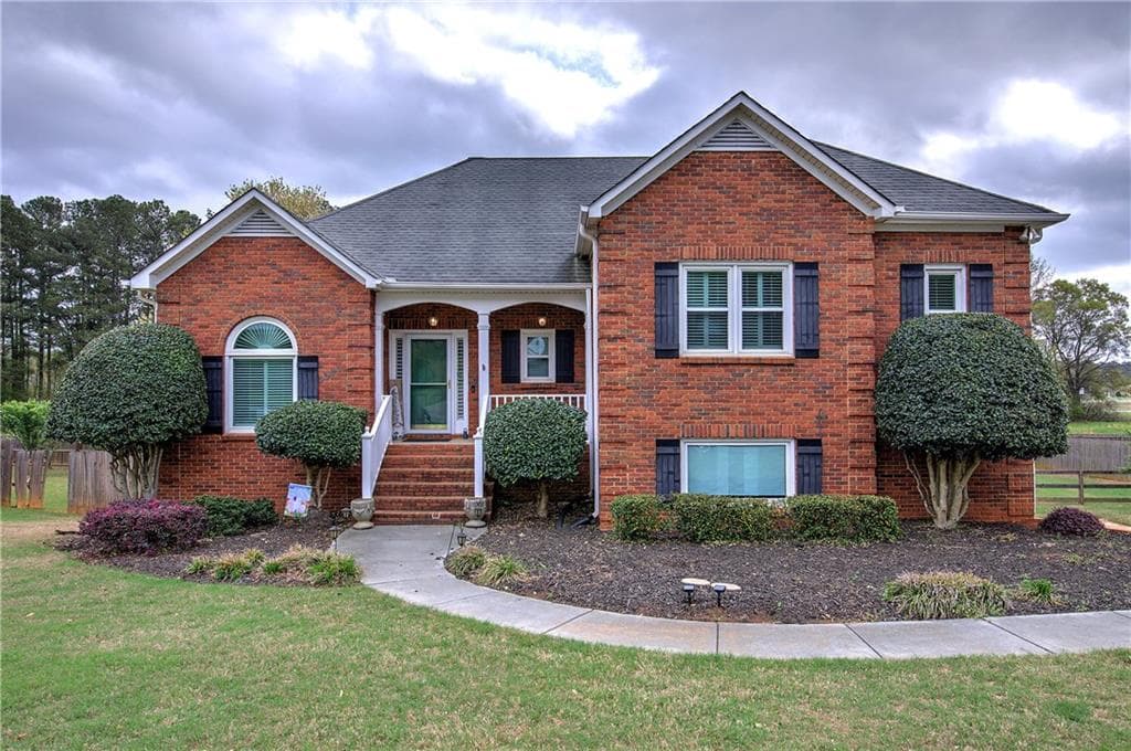 4 bedroom, 4 bathroom single family residence sold at 14 Carrington Drive, Cartersville, GA 30120