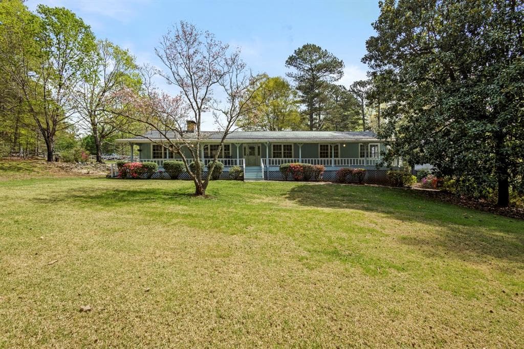 3 bedroom, 2 bathroom single family residence sold at 3960 MASON CREEK Road, Winston, GA 30187