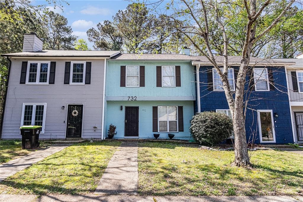 2 bedroom, 3 bathroom townhouse sold at 732 Jamestown Crossing, Jonesboro, GA 30238