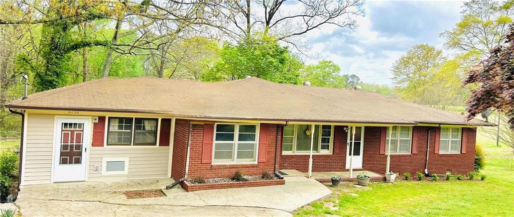 3 bedroom, 2 bathroom single family residence sold at 2750 Mount Zion Road, Carrollton, GA 30117