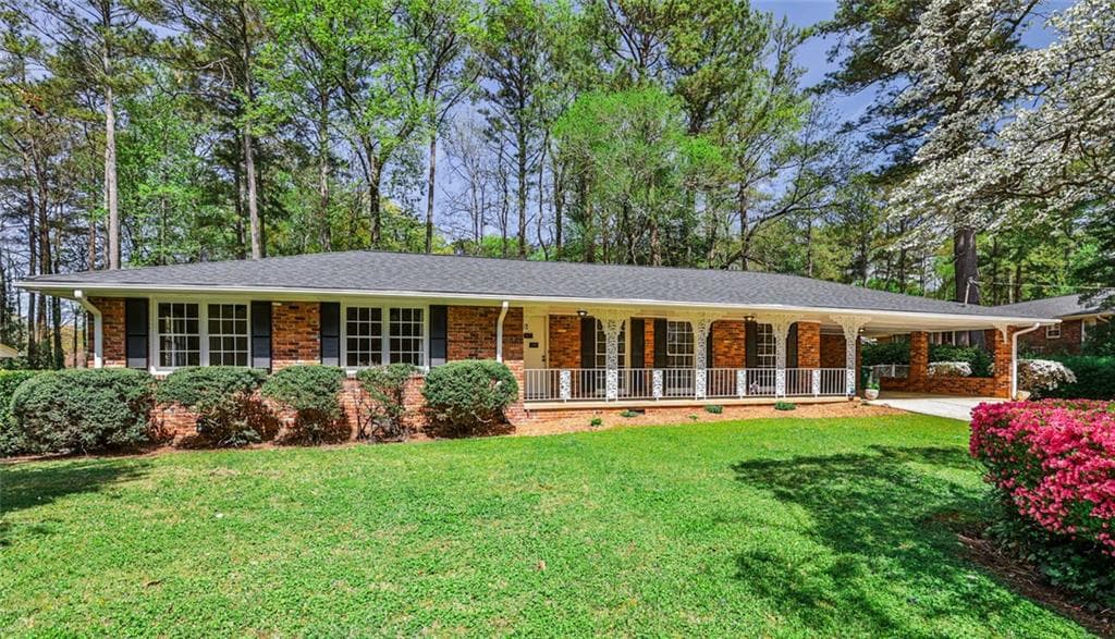 3 bedroom, 2 bathroom single family residence sold at 2728 Whispering Pines Court, Decatur, GA 30033