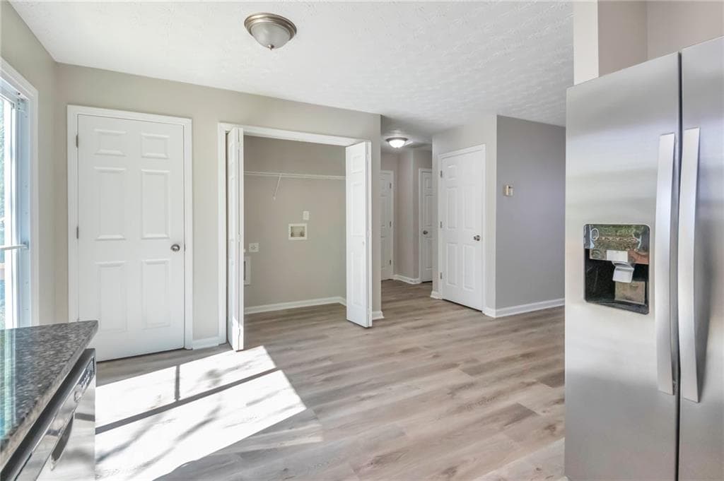 4 bedroom, 3 bathroom, 1,559 sq ft single family residence under contract at 344 Springbottom Court, Lawrenceville, GA 30046 — photo 9