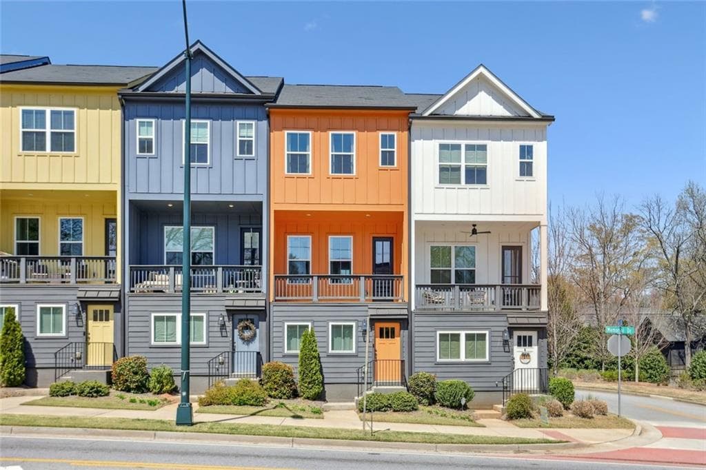 3 bedroom, 3 bathroom townhouse sold at 2036 Bixby Byway Drive, Atlanta, GA 30317