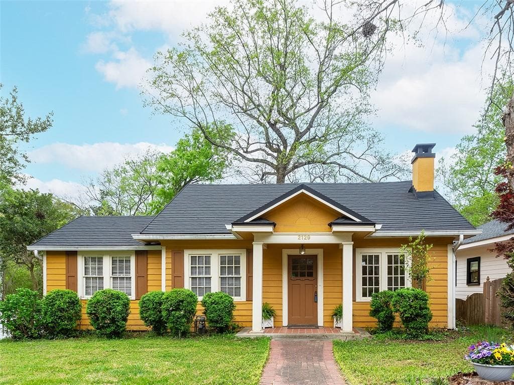 3 bedroom, 2 bathroom single family residence sold at 2129 Fairhaven Circle, Atlanta, GA 30305