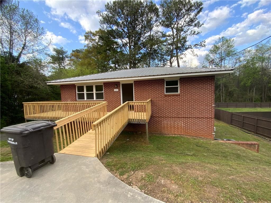 duplex sold at 1013 Jones Mill Road, Cartersville, GA 30120