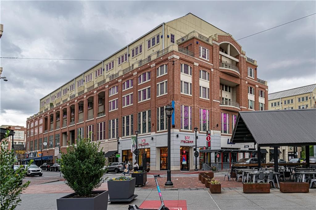 1 bedroom, 2 bathroom, 959 sq ft condominium sold at 264 19th Street 2308, Atlanta, GA 30363