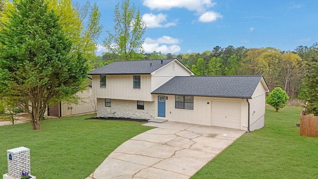 3 bedroom, 3 bathroom single family residence sold at 1449 Hoy Taylor Drive, Norcross, GA 30093