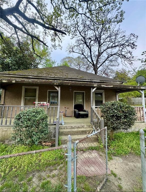 2 bedroom, 1 bathroom single family residence sold at 6158 Cooper Street, Douglasville, GA 30134