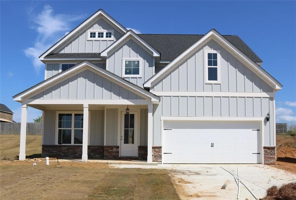 5 bedroom, 4 bathroom single family residence sold at 418 Chelsea Leigh Lot 11, Bonaire, GA 31005