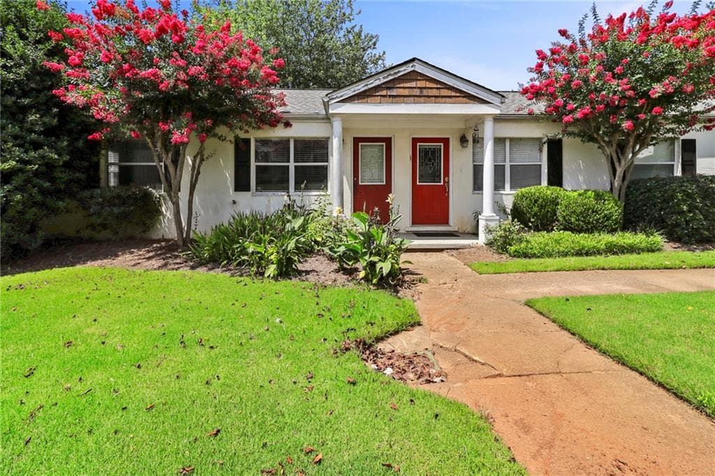 2 bedroom, 1 bathroom, 871 sq ft condominium sold at 1531 Stone Gate Lane, Atlanta, GA 30317