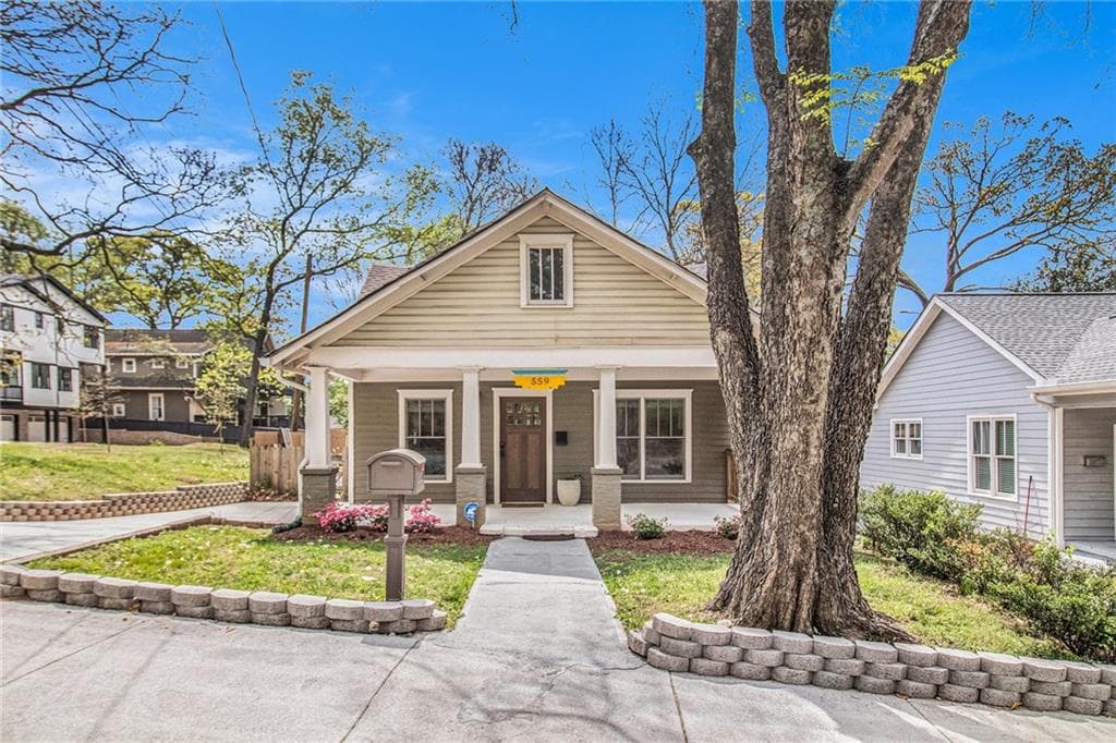3 bedroom, 2 bathroom single family residence sold at 559 Robinson Avenue, Atlanta, GA 30315