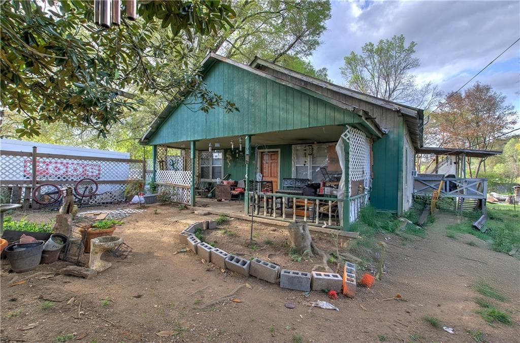3 bedroom, 2 bathroom single family residence sold at 4 Crumley Road, Aragon, GA 30104