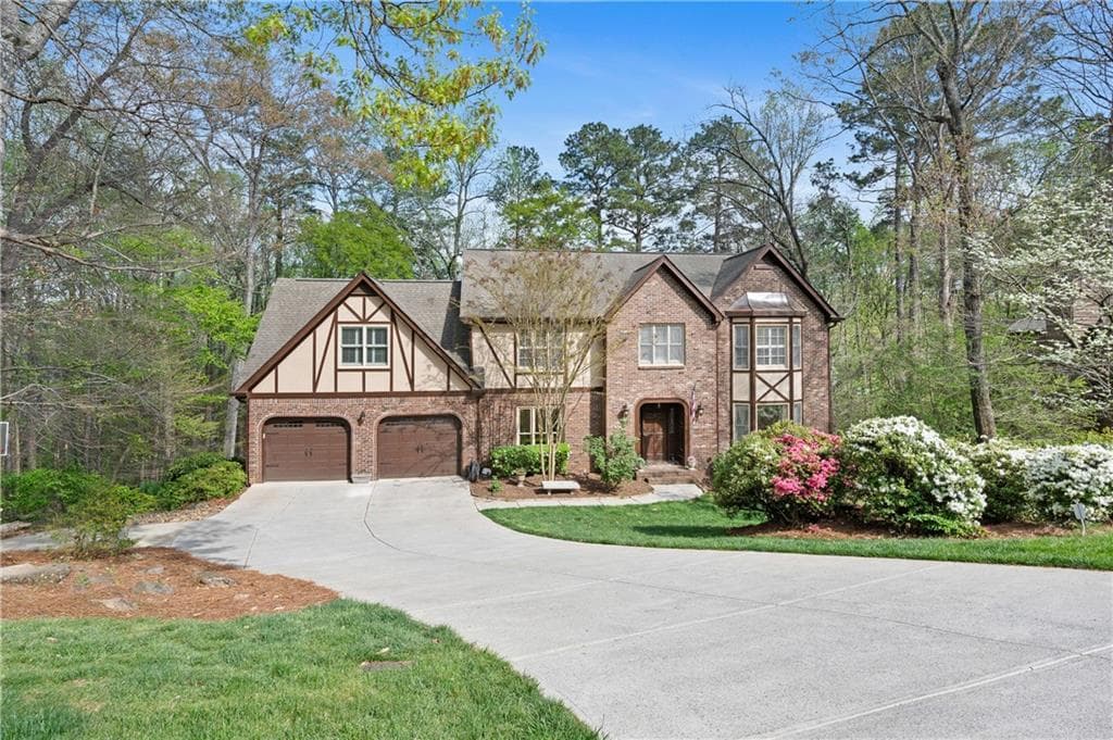 4 bedroom, 4 bathroom single family residence sold at 2702 Long Lake Terrace, Roswell, GA 30075