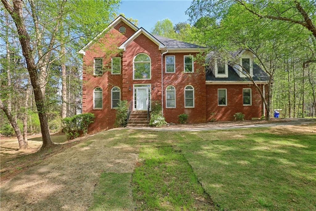 6 bedroom, 4 bathroom, 4,338 sq ft single family residence sold at 100 Julia Court, Fayetteville, GA 30214