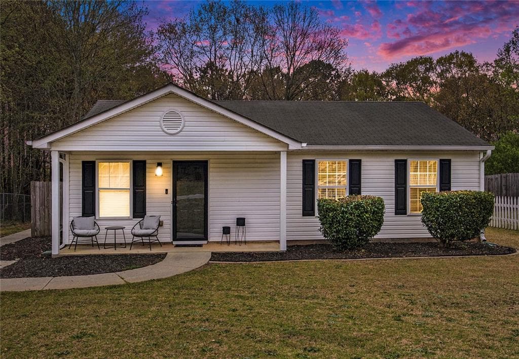 3 bedroom, 2 bathroom single family residence sold at 315 Dreamland Court, Winder, GA 30680
